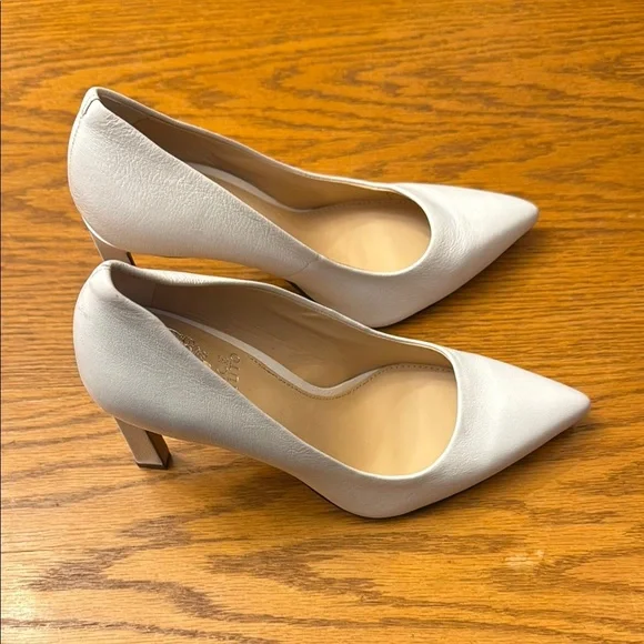 Vince Camuto White Heels Classic Pointed-Toe Pumps - Picture 2 of 5